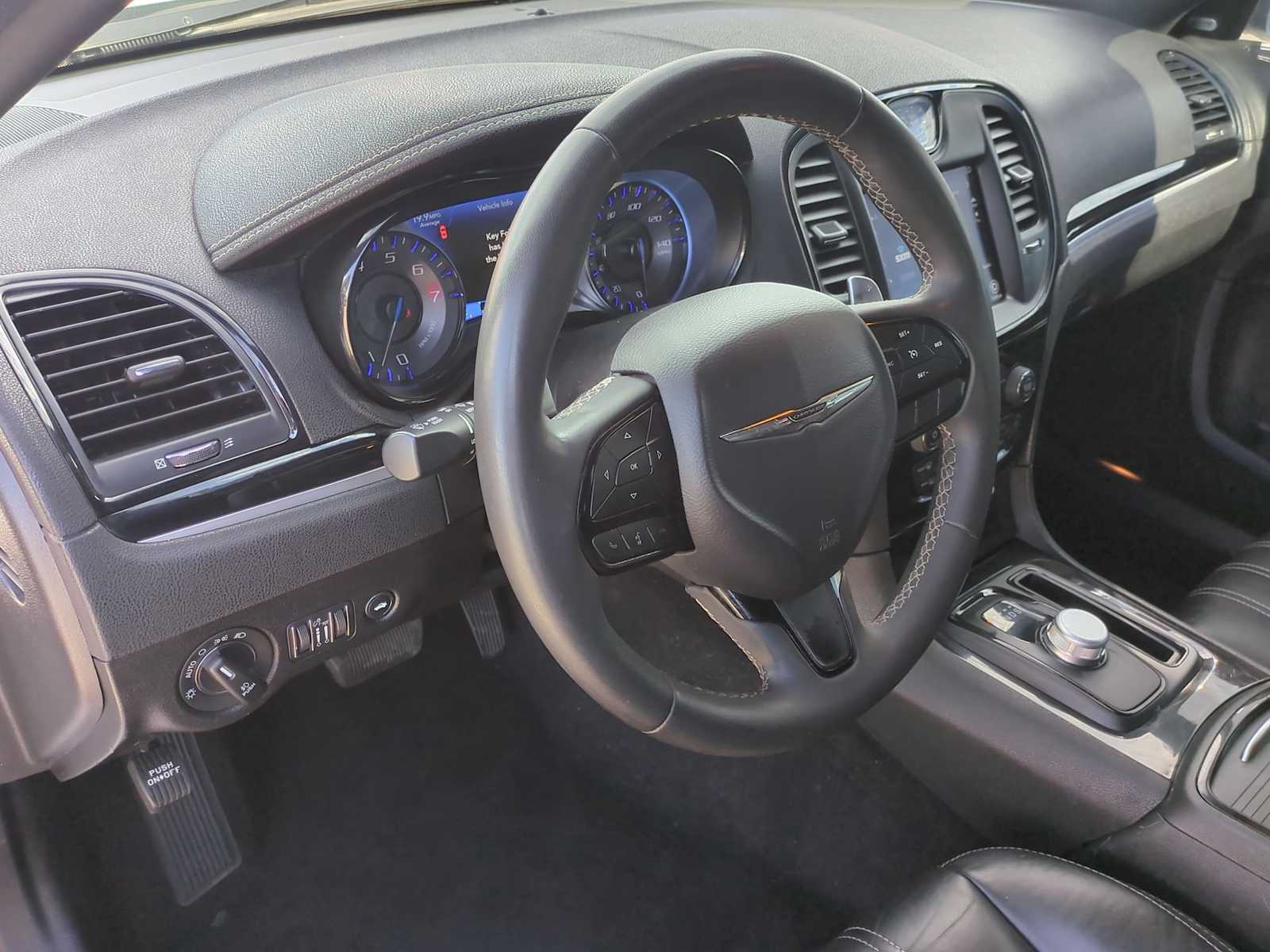 Thumbnail: 2022 Chrysler 300 - 10