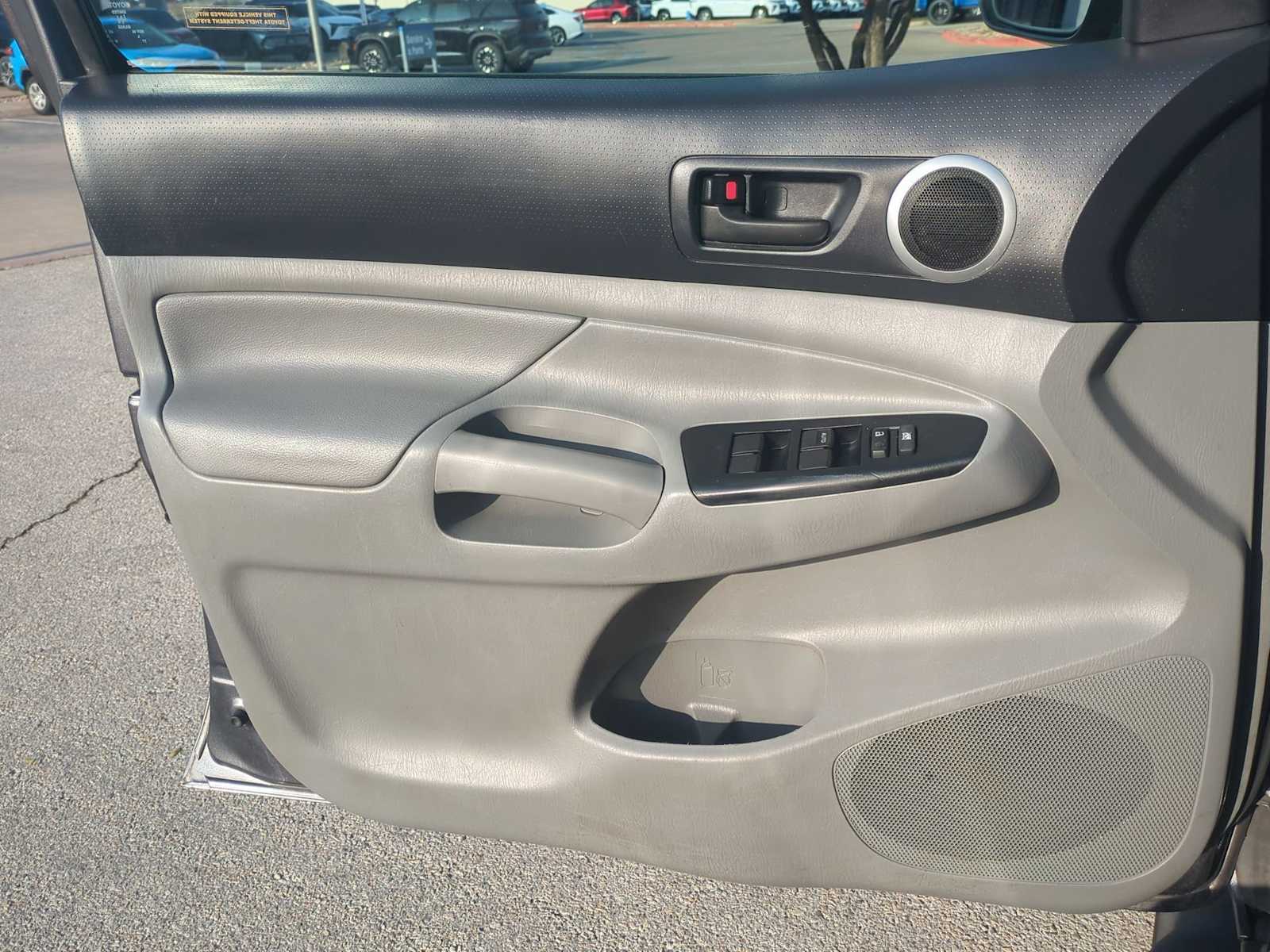 Thumbnail: 2014 Toyota Tacoma - 19