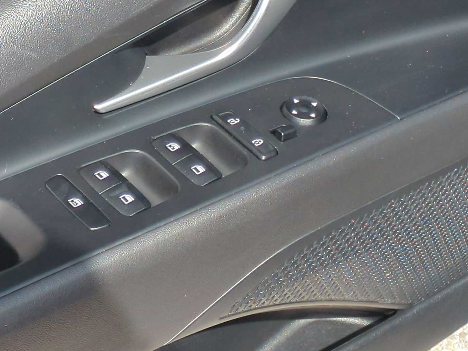 Thumbnail: 2024 Hyundai Elantra - 22