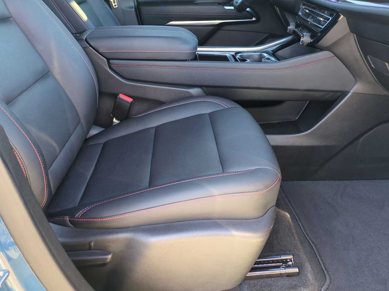 Thumbnail: 2024 Chevrolet Traverse - 28