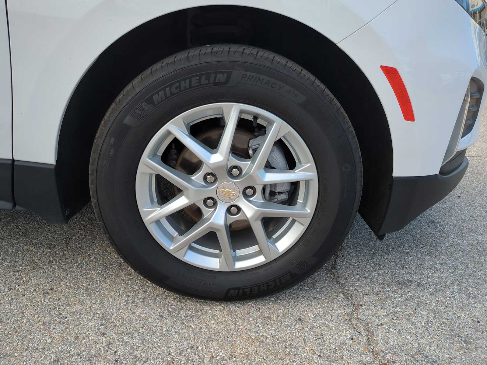 Thumbnail: 2023 Chevrolet Equinox - 33