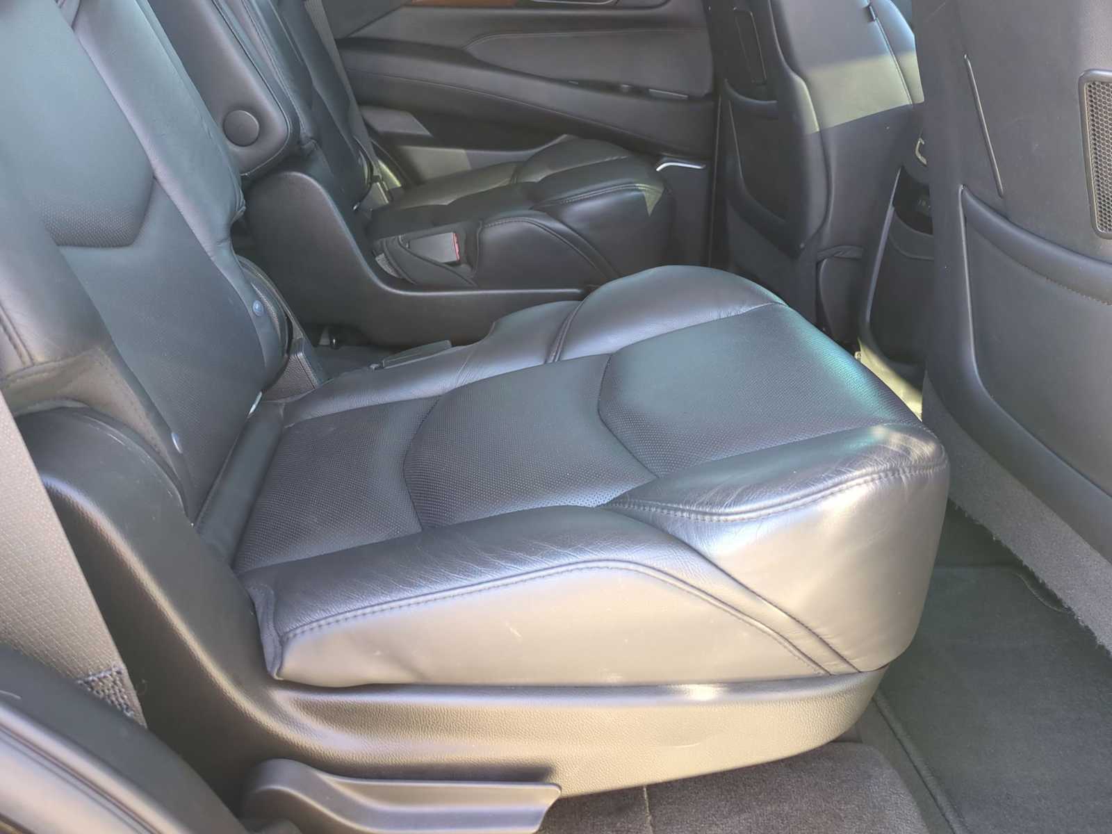 Thumbnail: 2020 Cadillac Escalade - 28