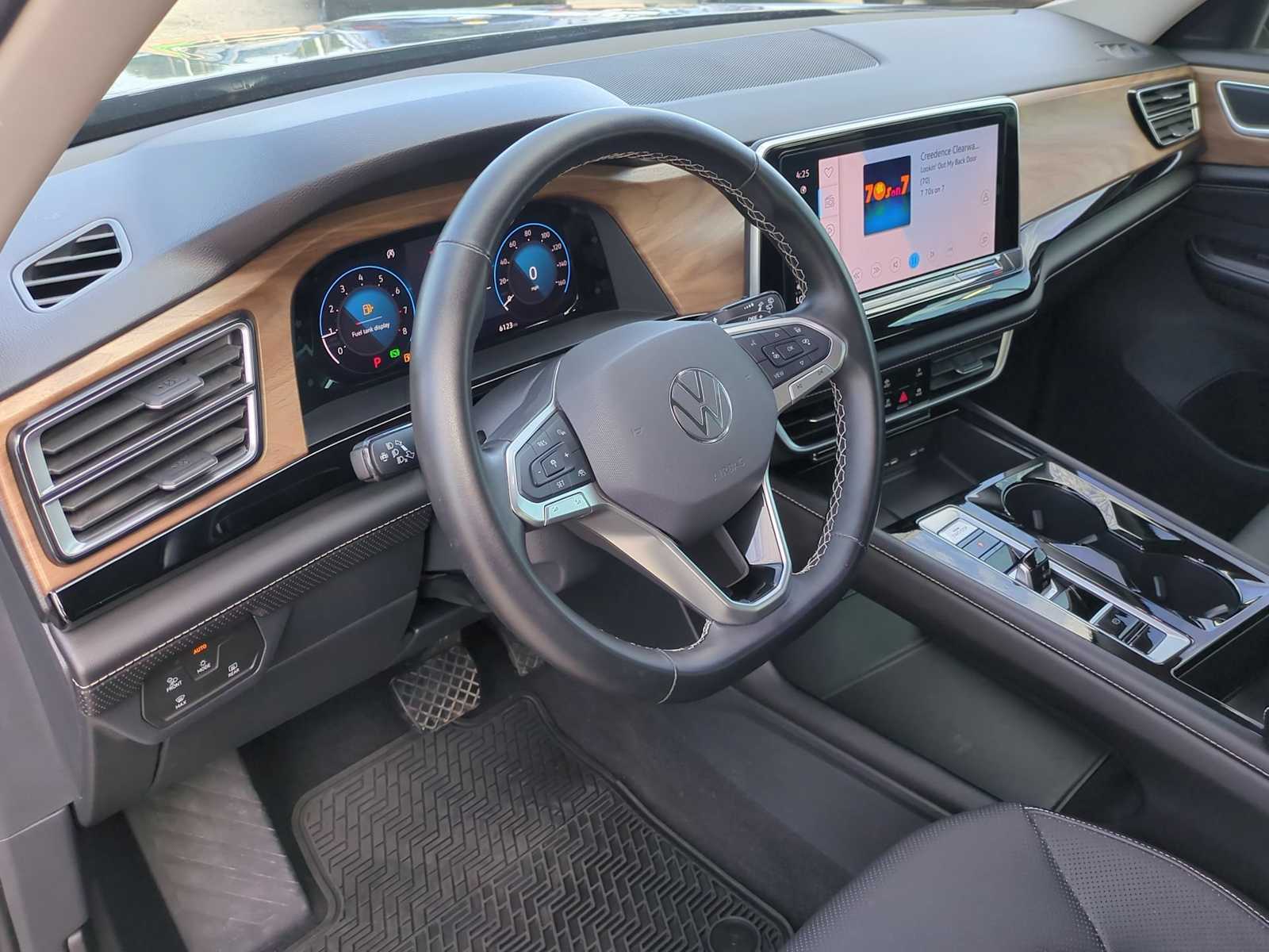 Thumbnail: 2024 Volkswagen Atlas - 9
