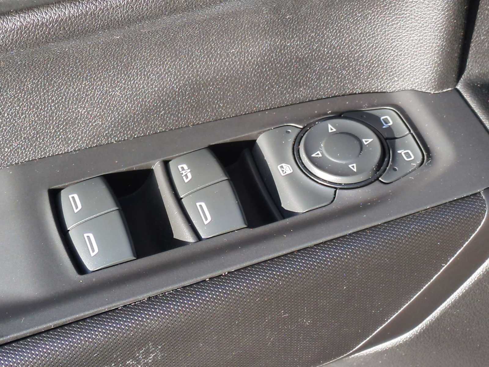 Thumbnail: 2020 Chevrolet Silverado 1500 - 22