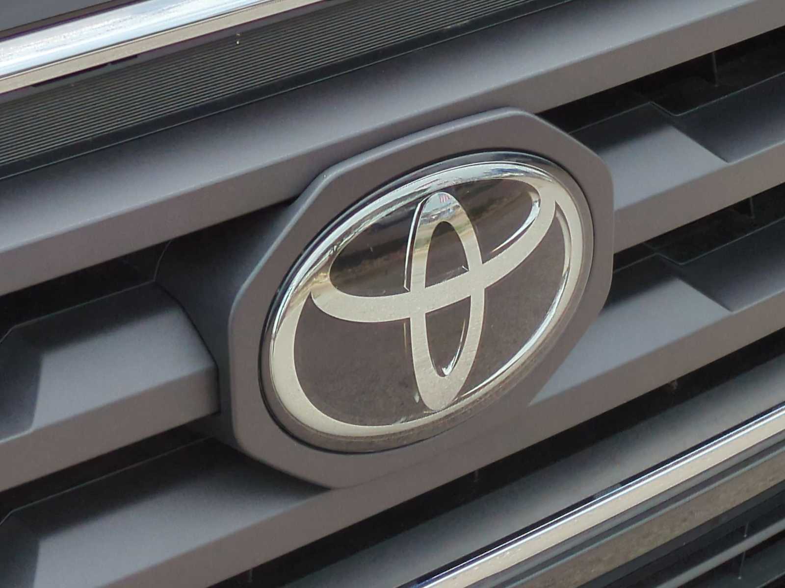 2021 Toyota Tacoma SR 27