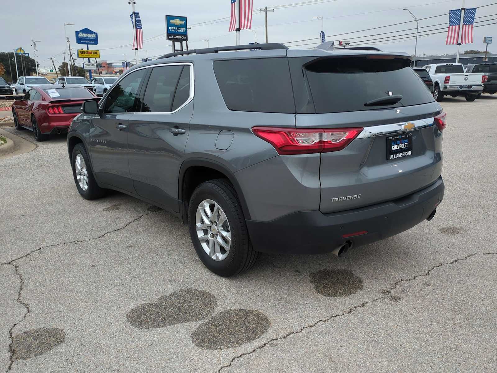 Thumbnail: 2021 Chevrolet Traverse - 6