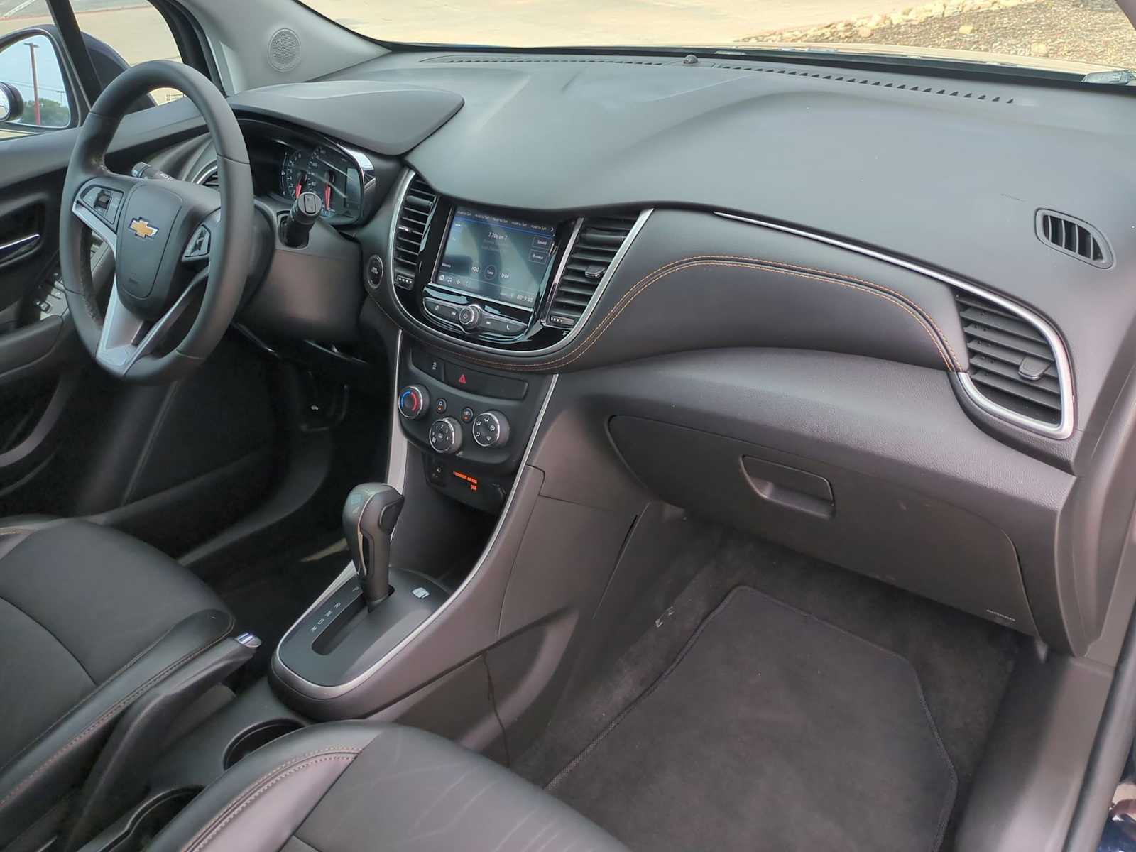 Thumbnail: 2021 Chevrolet Trax - 27