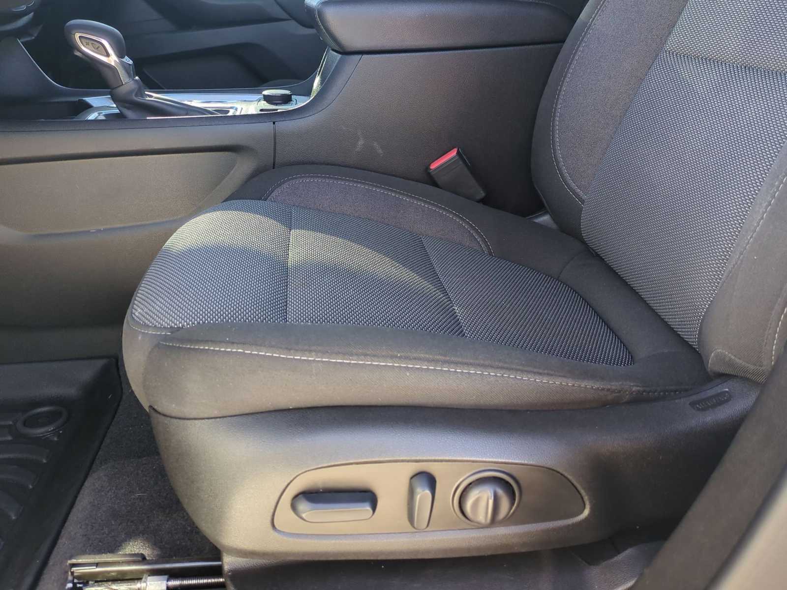 Thumbnail: 2023 Chevrolet Traverse - 19