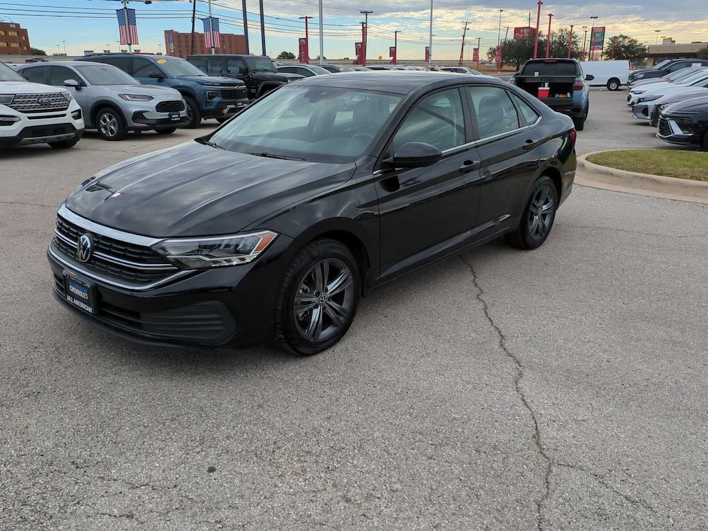 Used 2024 Volkswagen Jetta SE