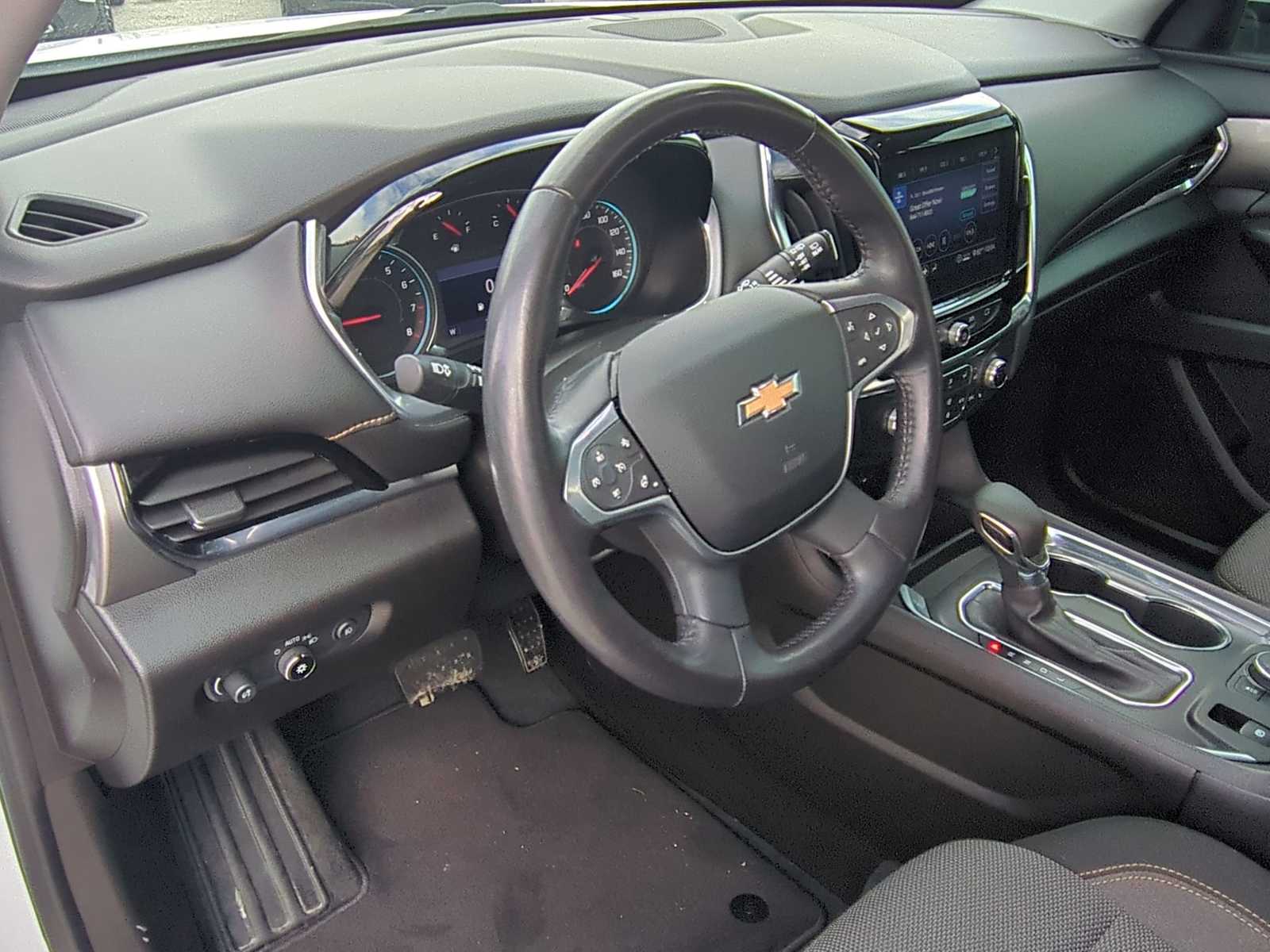 Thumbnail: 2021 Chevrolet Traverse - 10