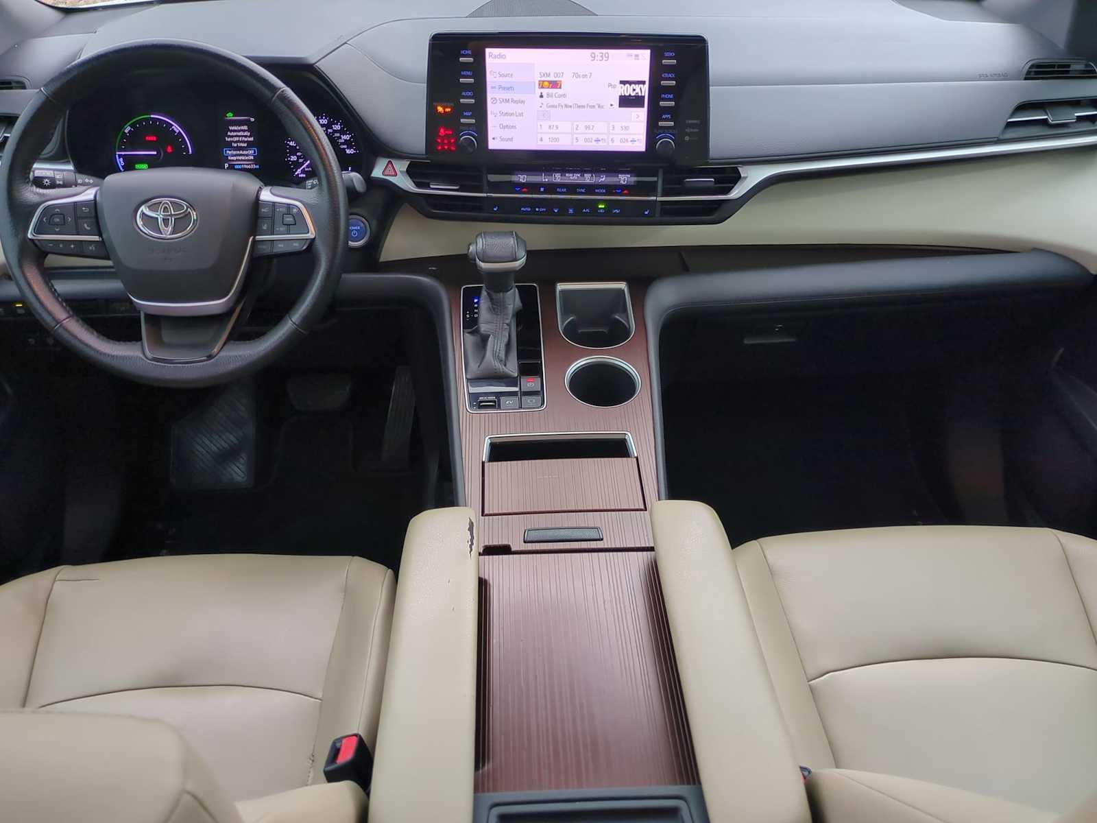 Thumbnail: 2021 Toyota Sienna - 20
