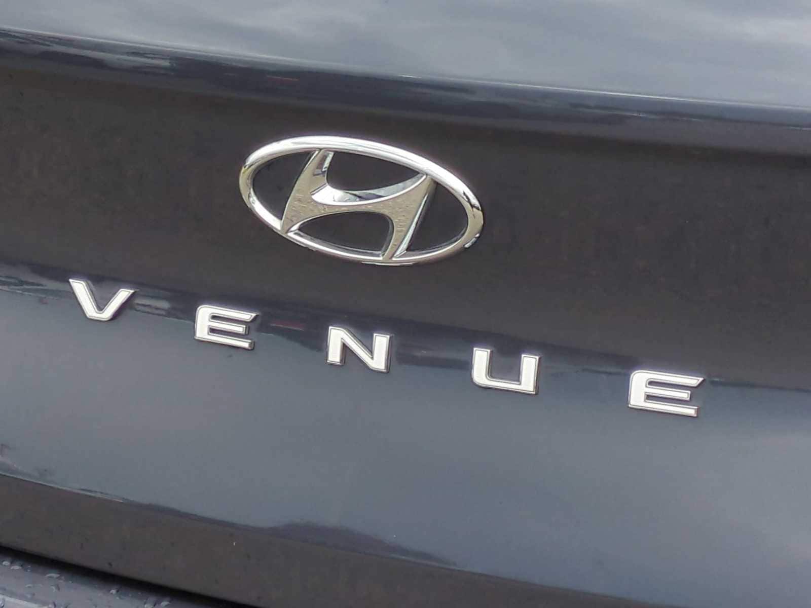 Thumbnail: 2022 Hyundai Venue - 31