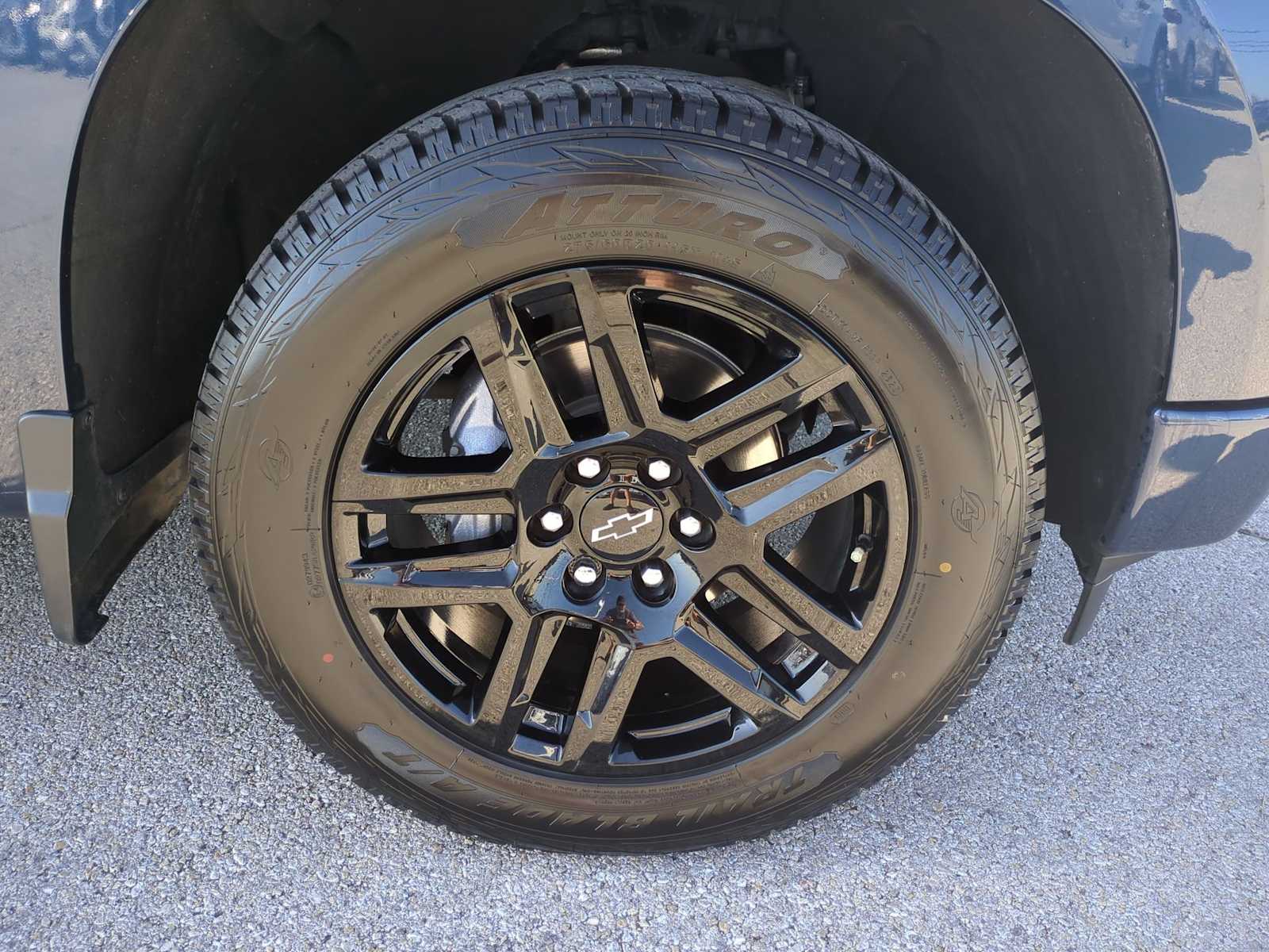 Thumbnail: 2023 Chevrolet Silverado 1500 - 33