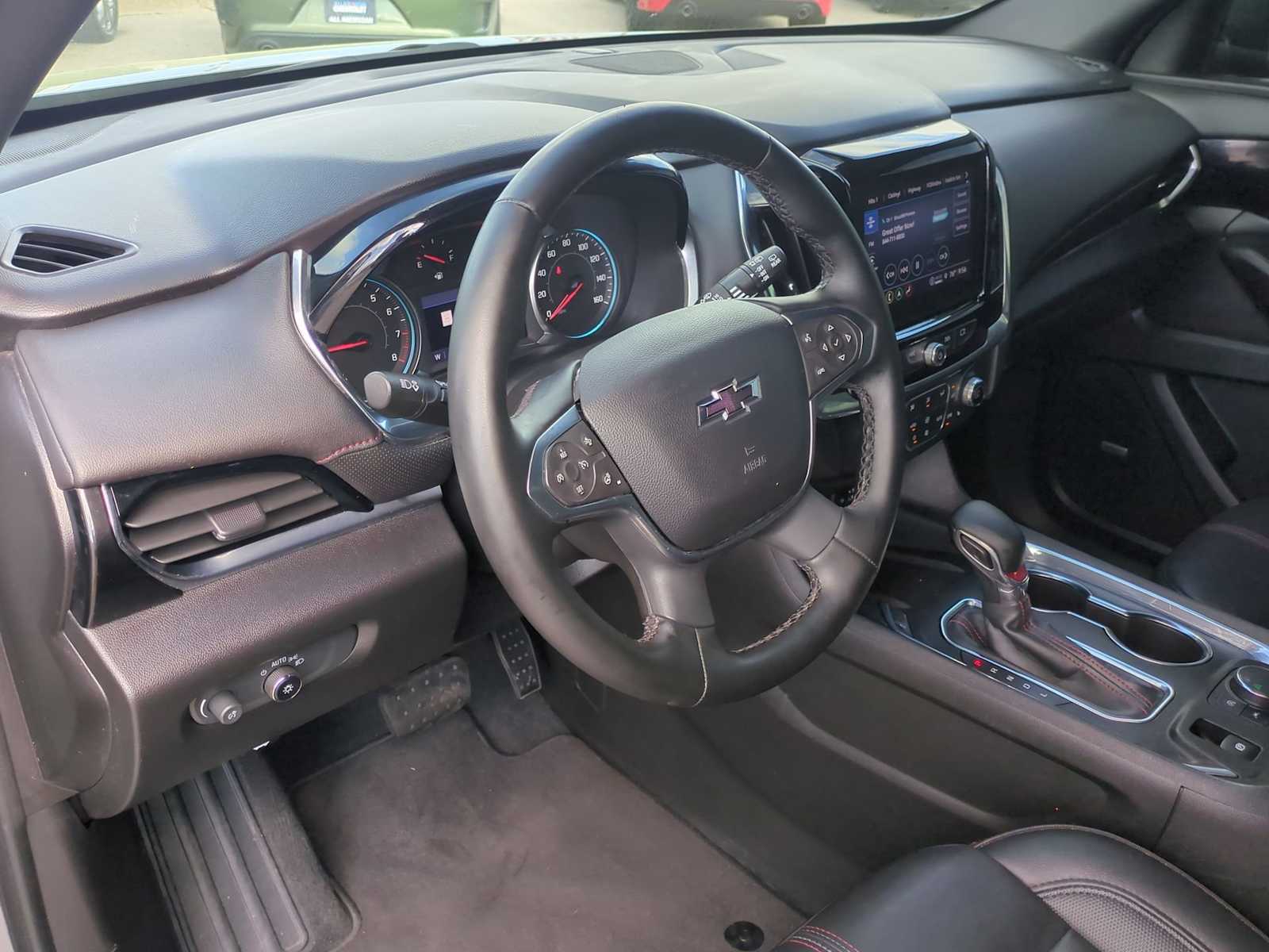 Thumbnail: 2023 Chevrolet Traverse - 10