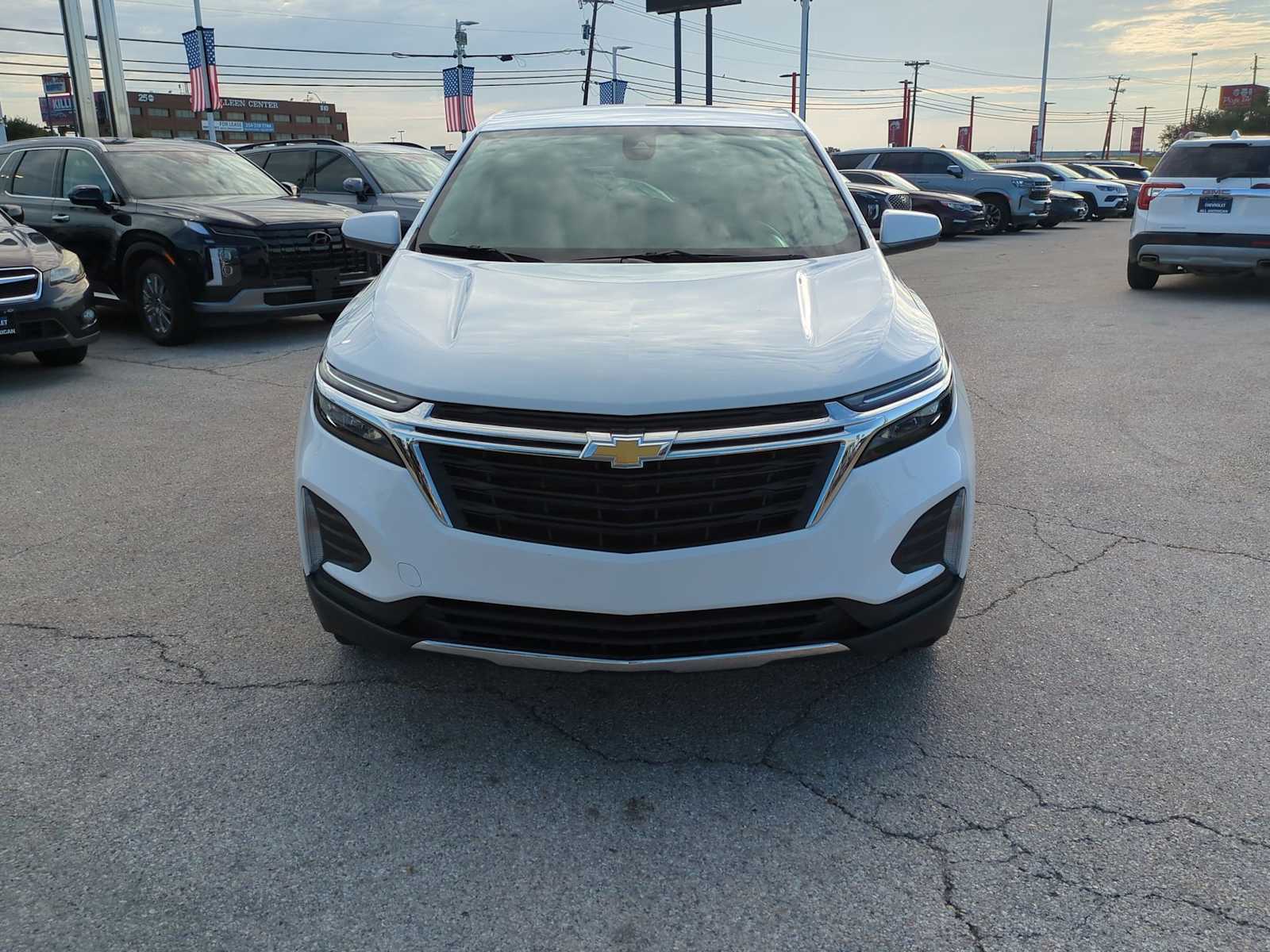 Thumbnail: 2023 Chevrolet Equinox - 3