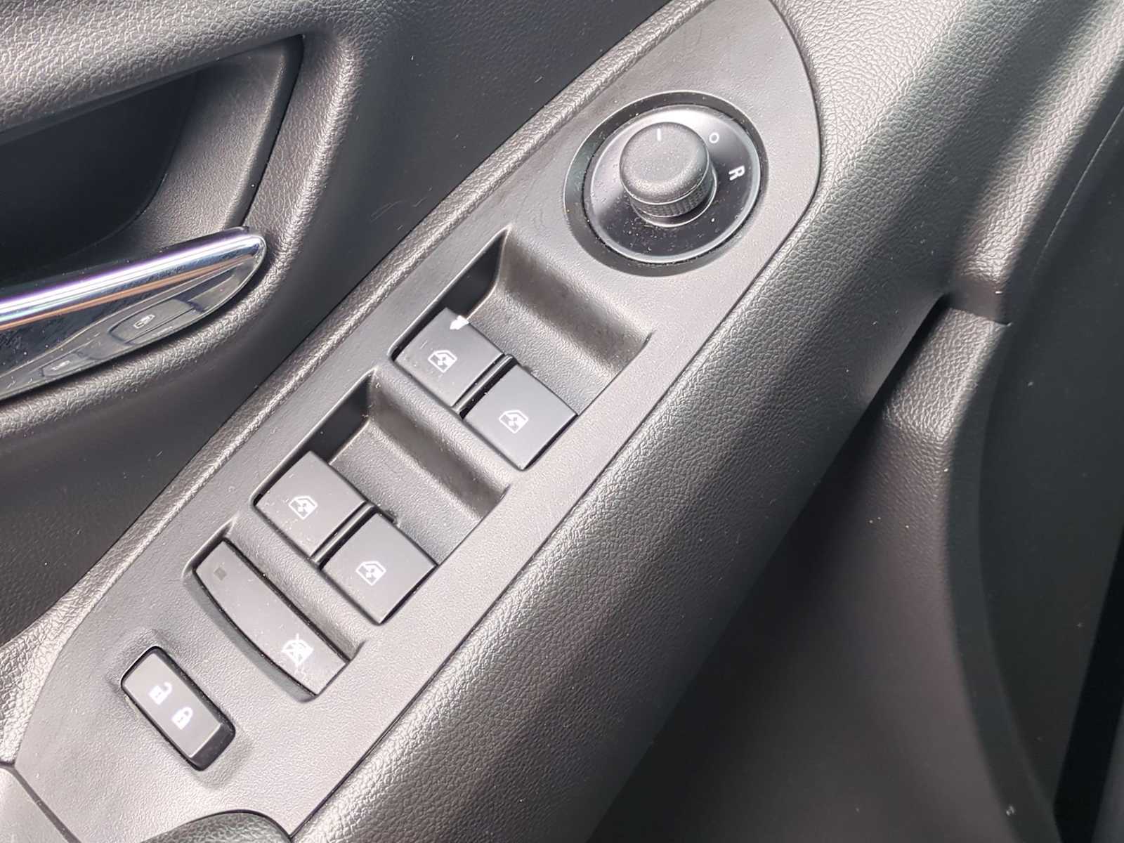 Thumbnail: 2021 Chevrolet Trax - 21