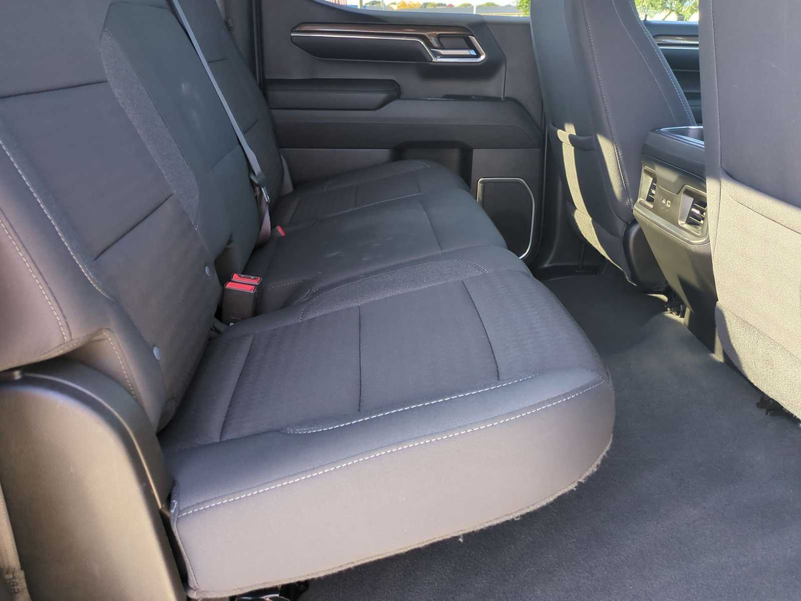 Thumbnail: 2023 Chevrolet Silverado 1500 - 27