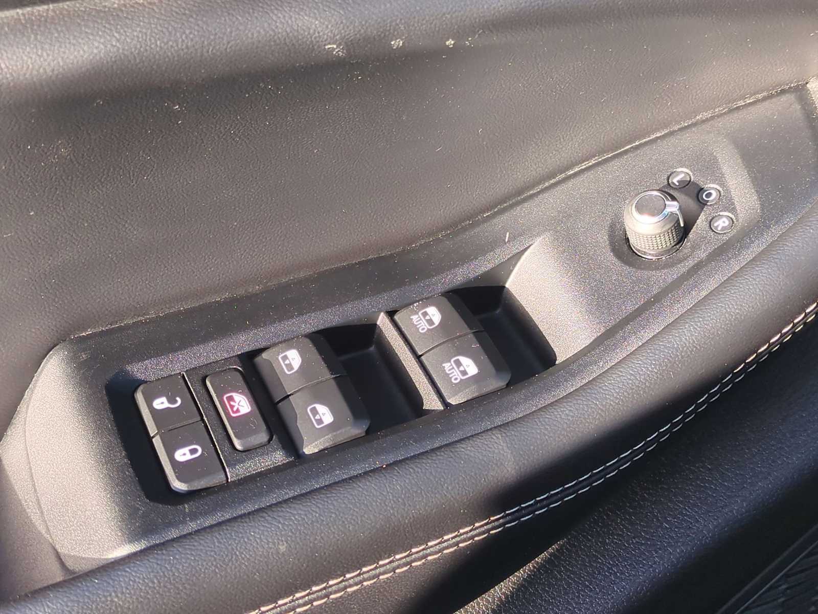 Thumbnail: 2023 Jeep Grand Cherokee L - 22