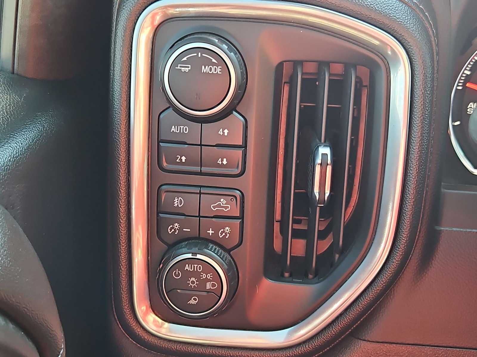 Thumbnail: 2022 Chevrolet Silverado 1500 - 17