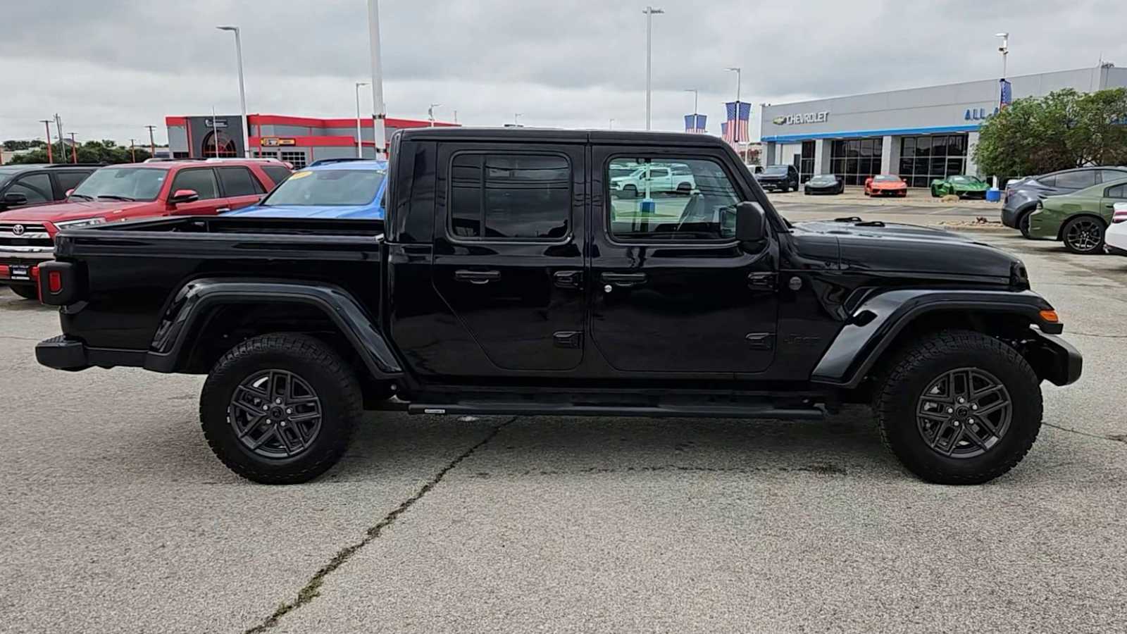 Thumbnail: 2025 Jeep Gladiator - 8