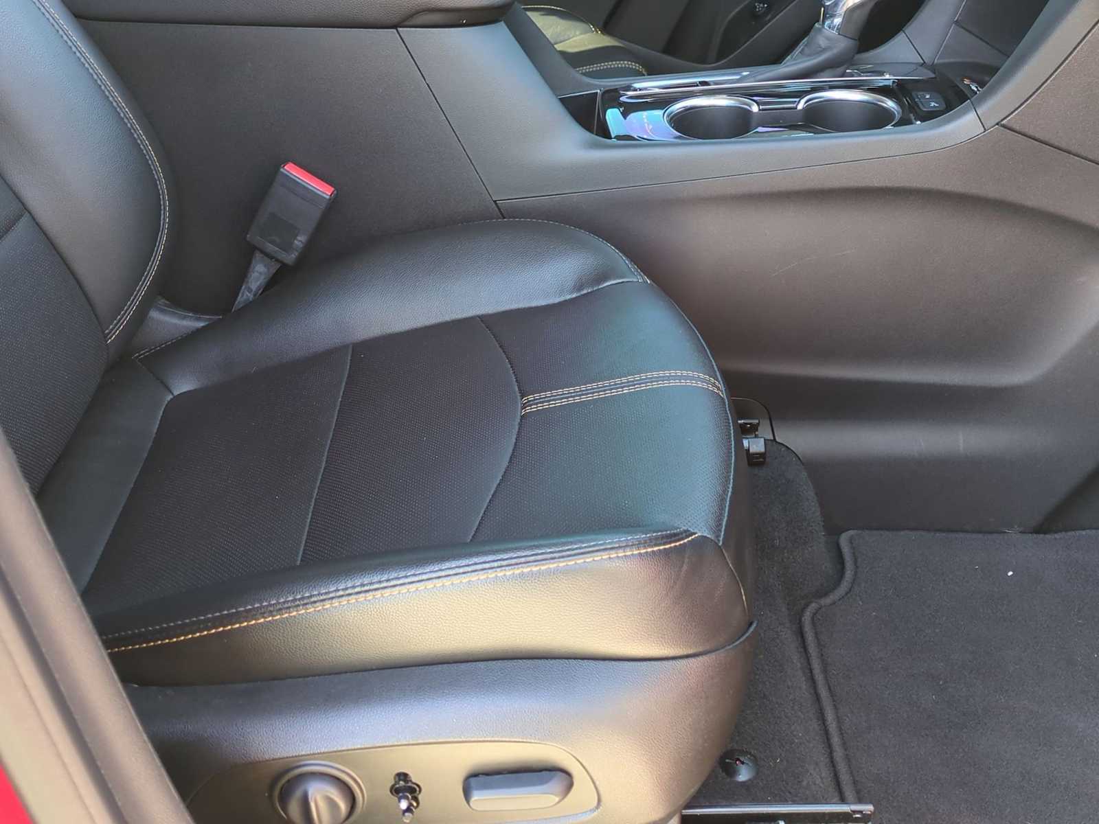 Thumbnail: 2022 Chevrolet Equinox - 29