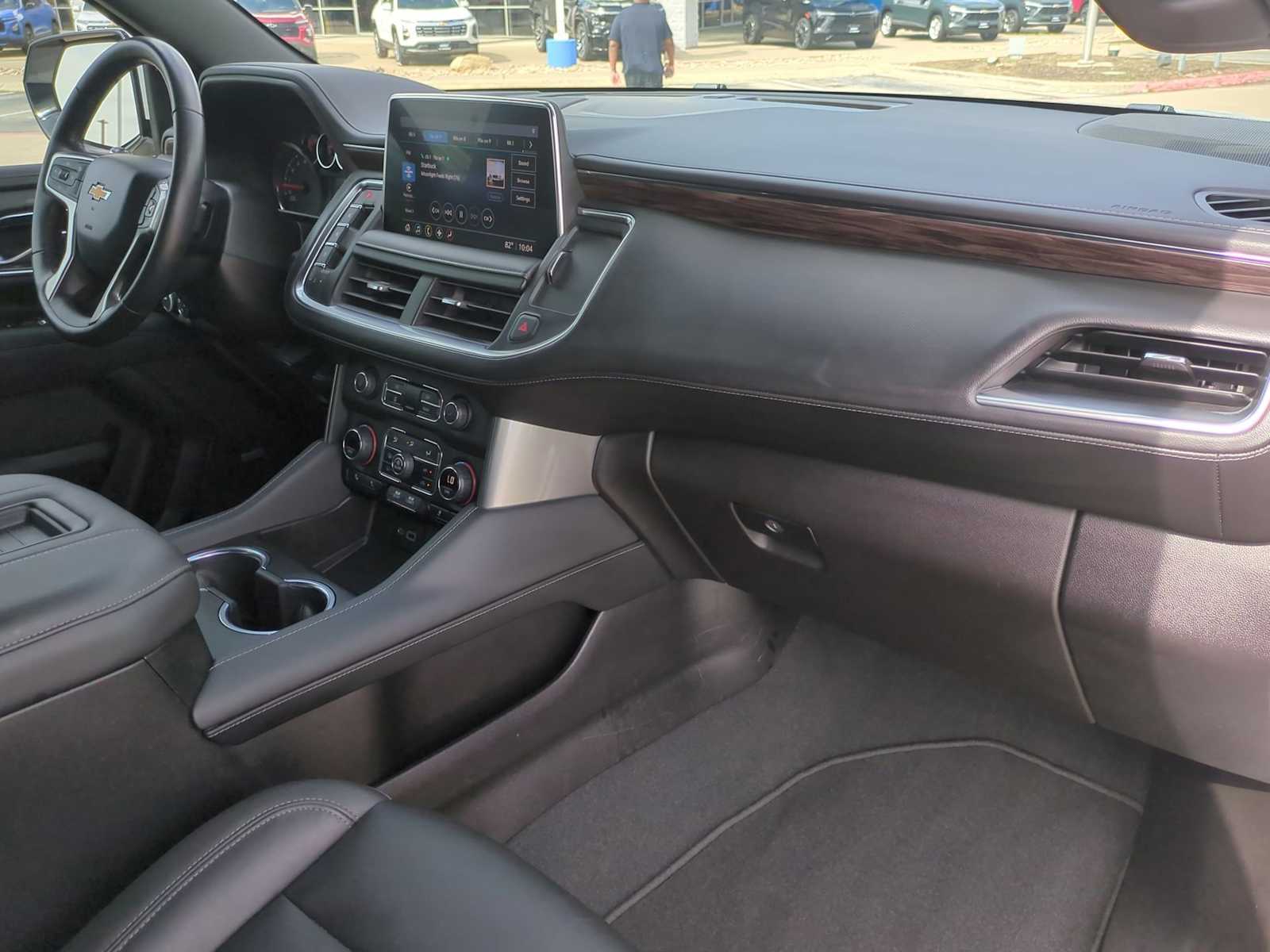 2021 Chevrolet Suburban LT 29