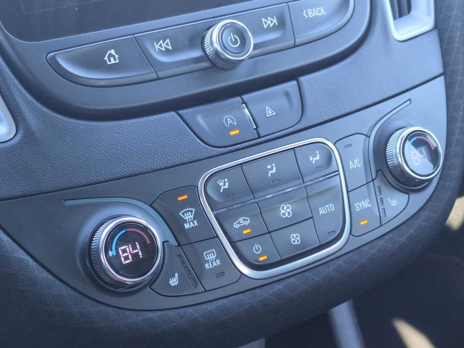 Thumbnail: 2023 Chevrolet Malibu - 18