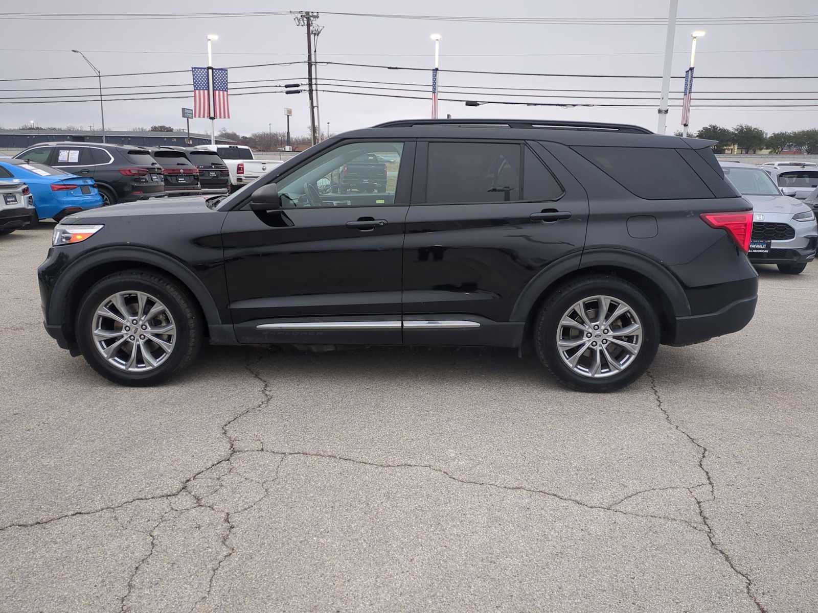 Thumbnail: 2021 Ford Explorer - 5