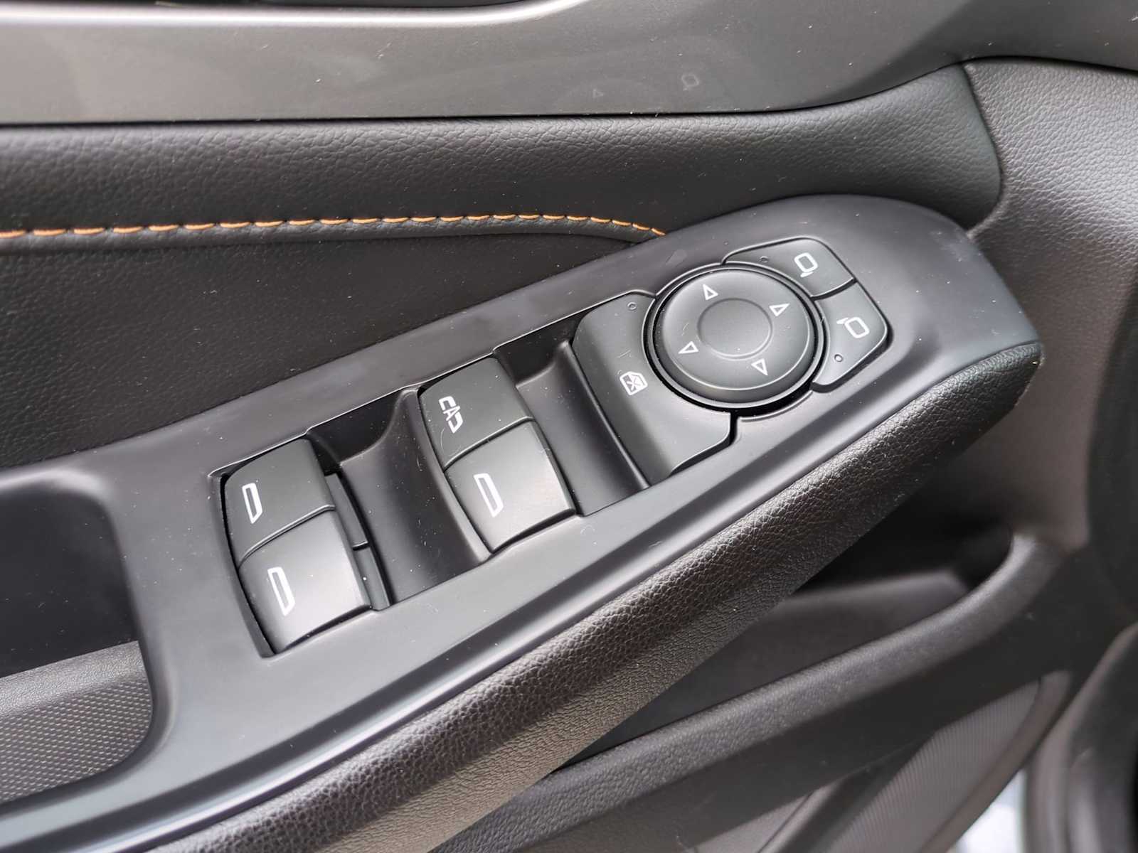 Thumbnail: 2021 Chevrolet Traverse - 23