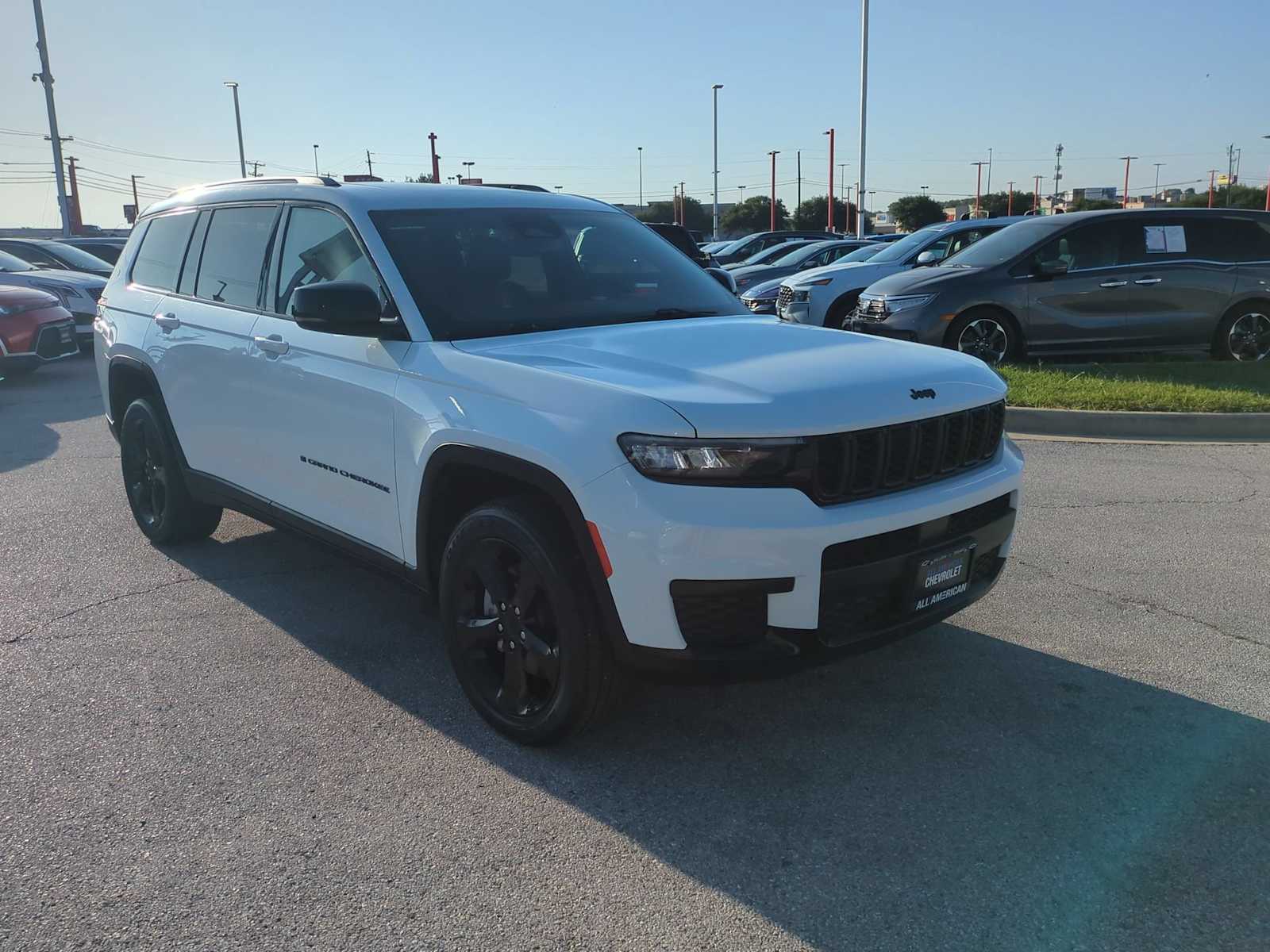 Thumbnail: 2023 Jeep Grand Cherokee L - 2