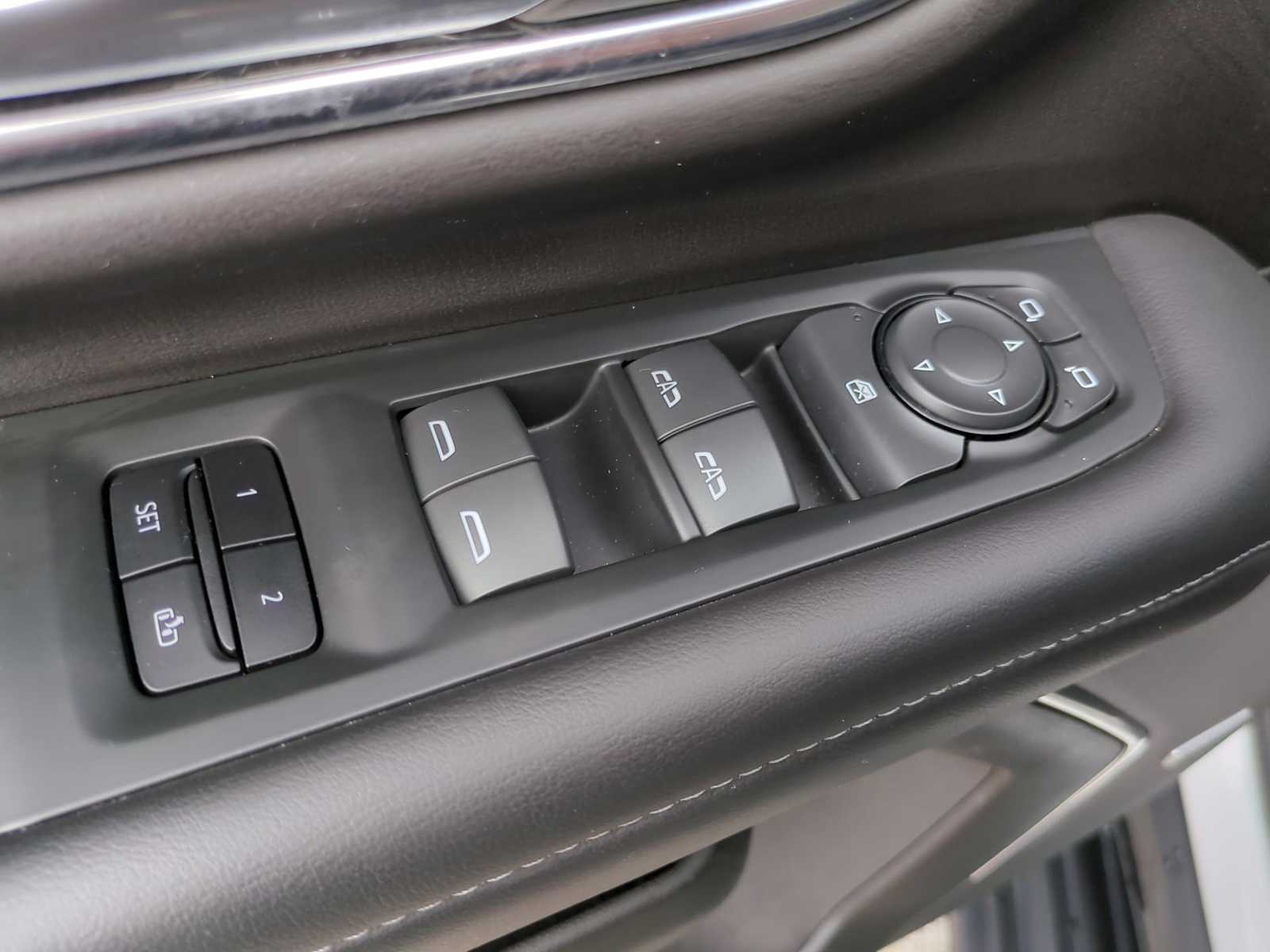 2021 Chevrolet Suburban LT 23