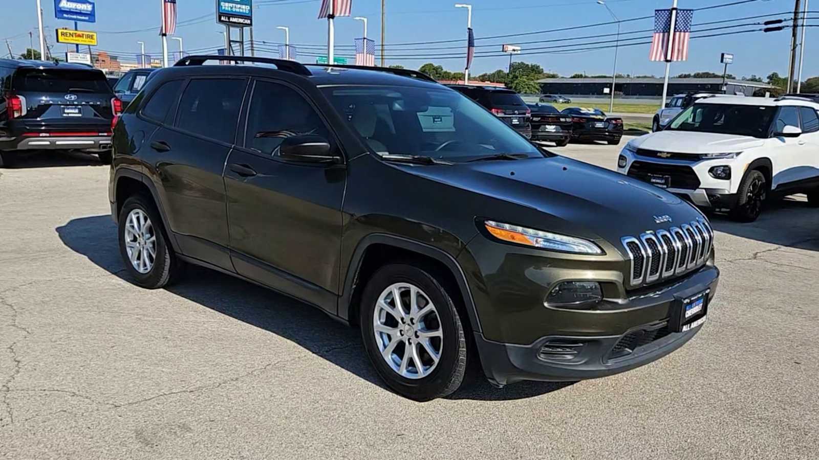 Thumbnail: 2016 Jeep Cherokee - 2