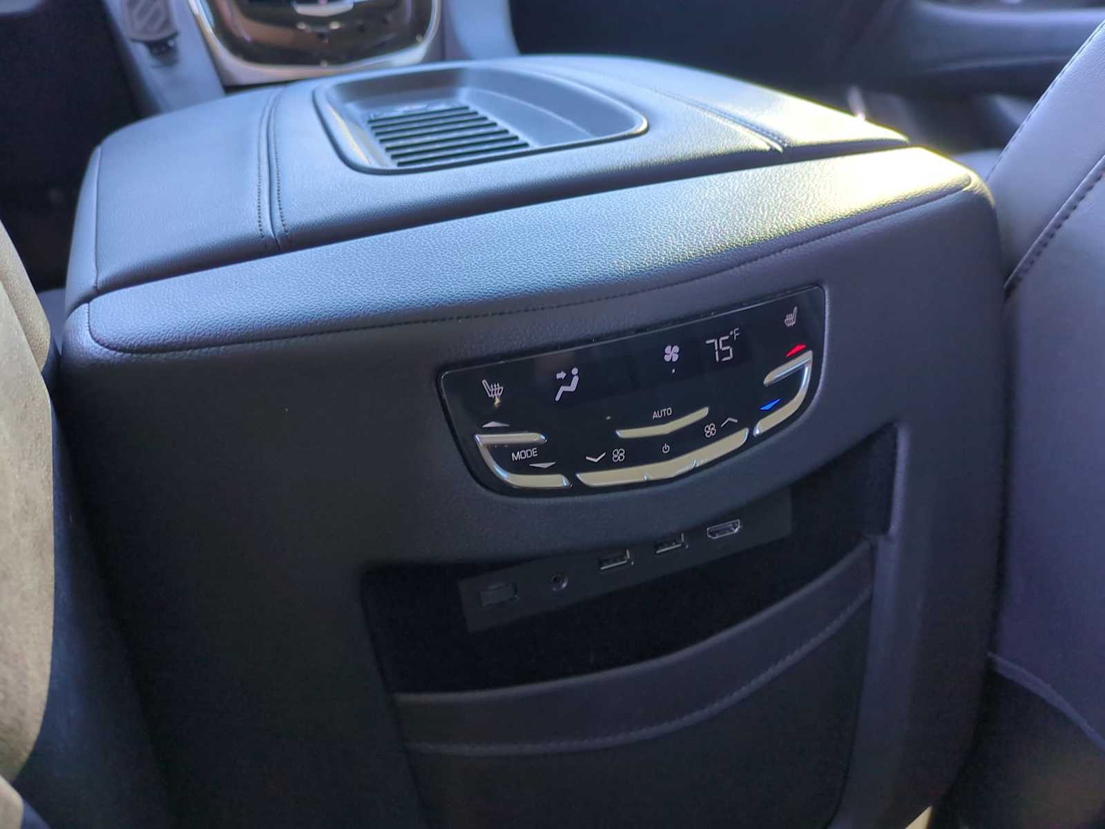 Thumbnail: 2020 Cadillac Escalade - 22