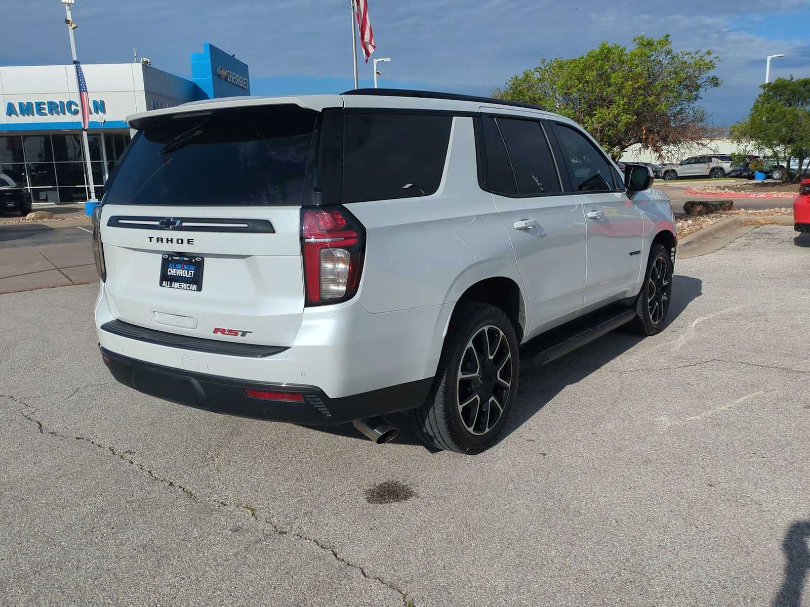 Thumbnail: 2021 Chevrolet Tahoe - 8