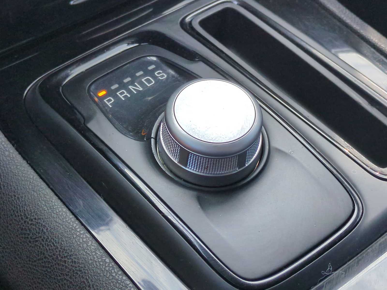 Thumbnail: 2022 Chrysler 300 - 16