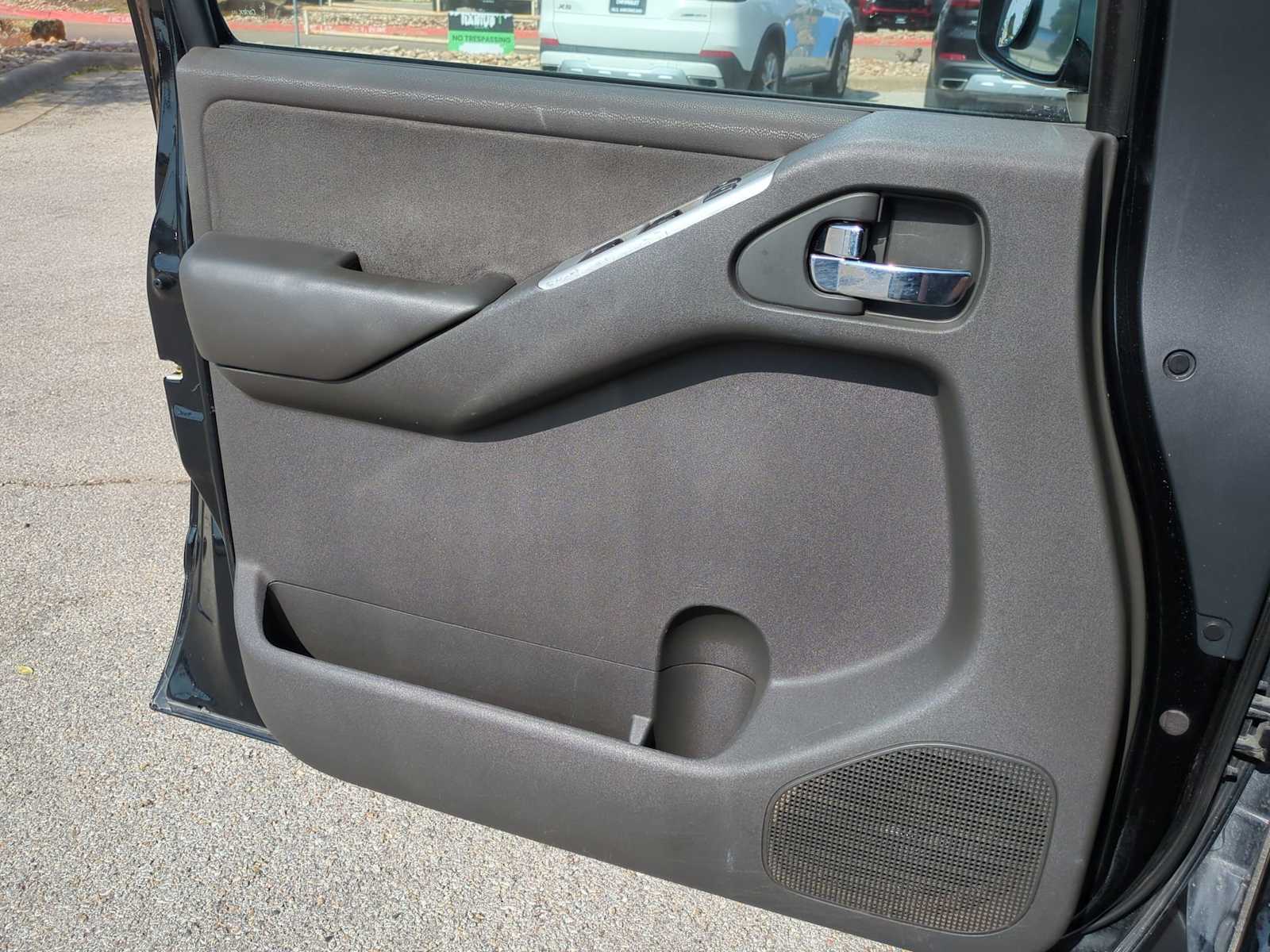 Thumbnail: 2012 Nissan Pathfinder - 20