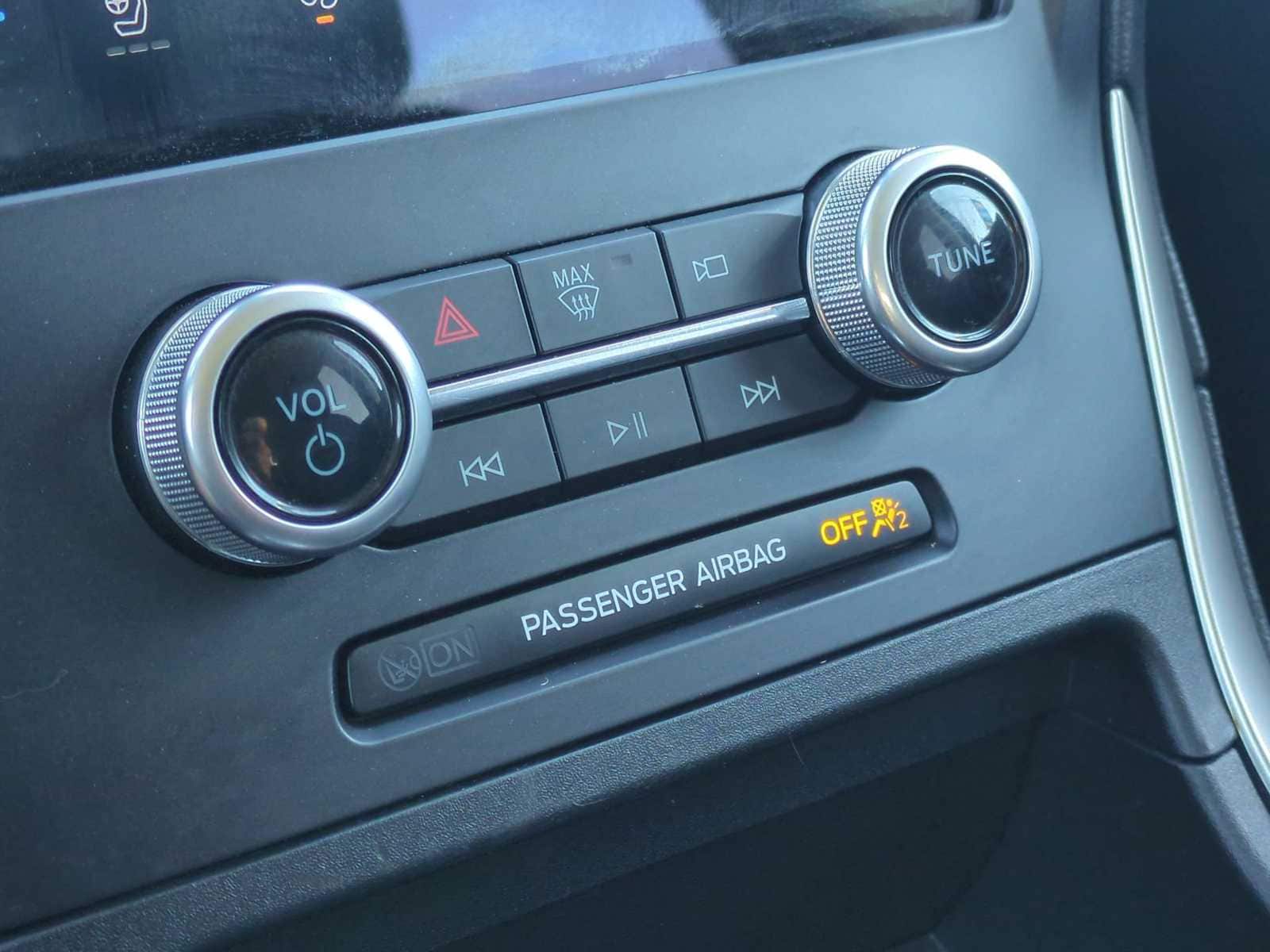 Thumbnail: 2023 Ford Edge - 17