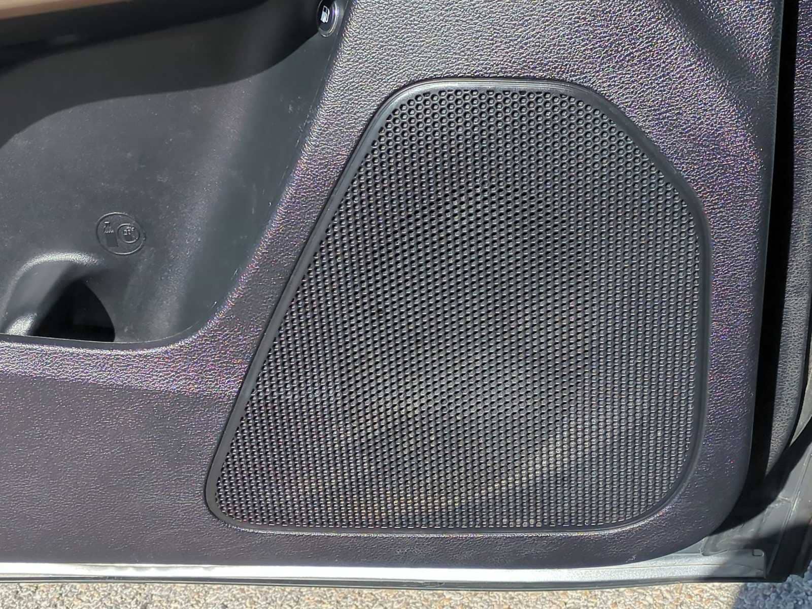 Thumbnail: 2017 Jeep Cherokee - 22