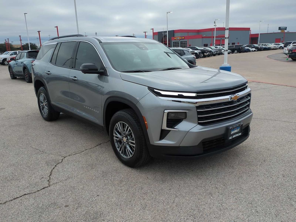 Used 2026 Chevrolet Traverse LT SUV