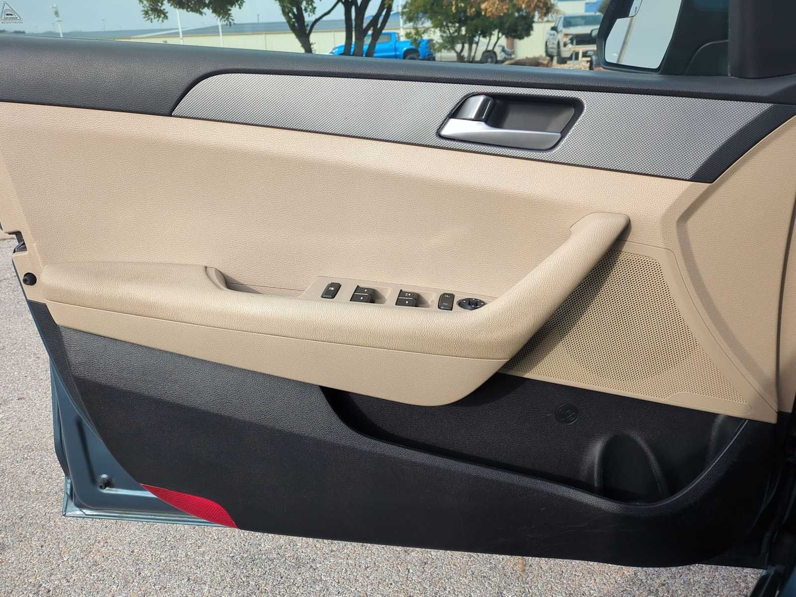 Thumbnail: 2016 Hyundai Sonata - 18