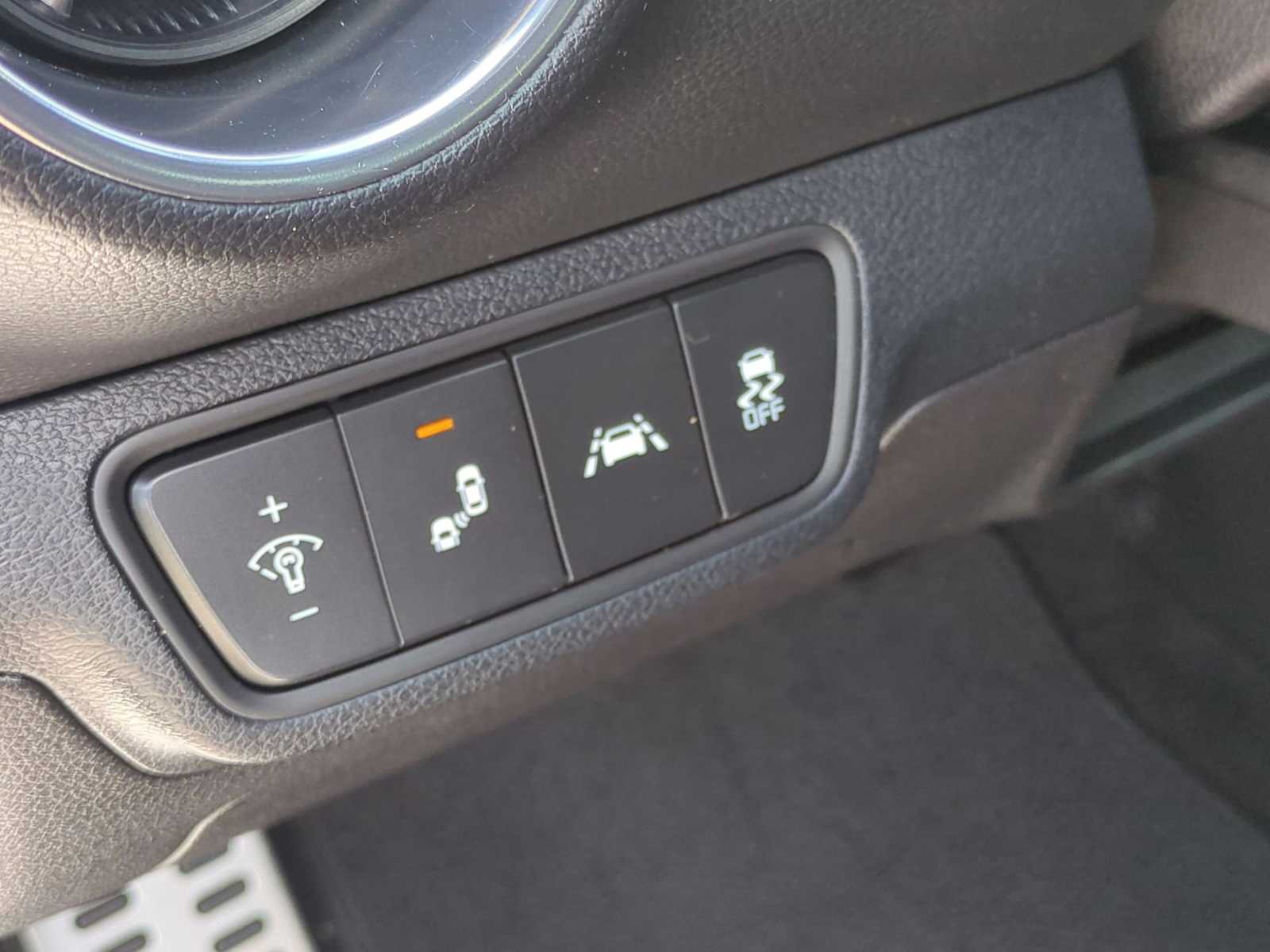 Thumbnail: 2021 Kia Forte - 34