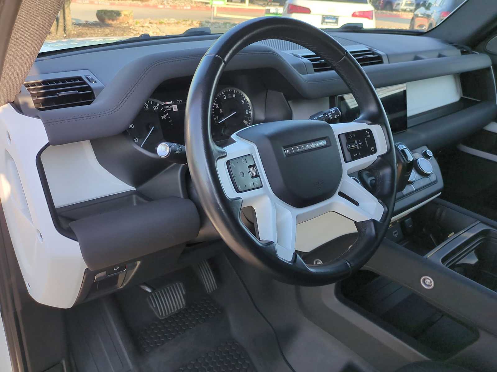 Thumbnail: 2023 Land Rover Defender - 10