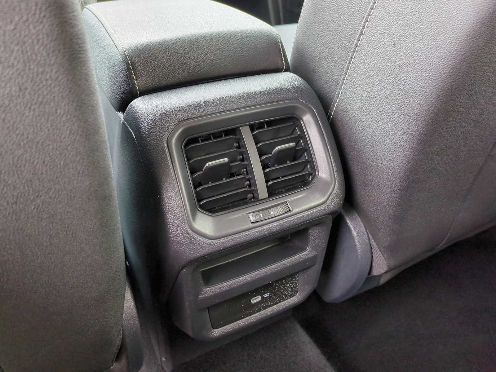 Thumbnail: 2024 Volkswagen Taos - 20