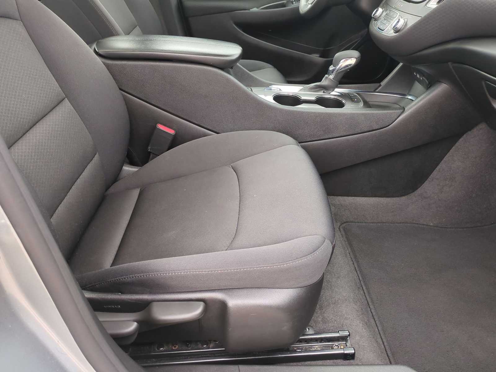 Thumbnail: 2024 Chevrolet Malibu - 29