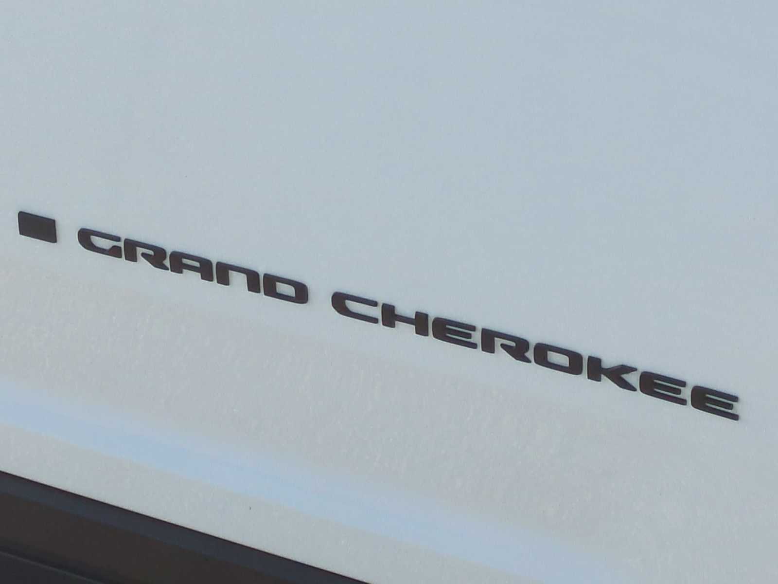Thumbnail: 2023 Jeep Grand Cherokee L - 32