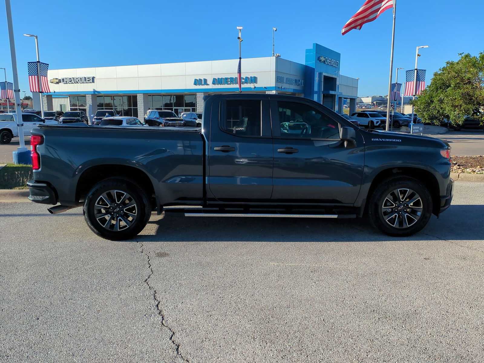 Thumbnail: 2020 Chevrolet Silverado 1500 - 9