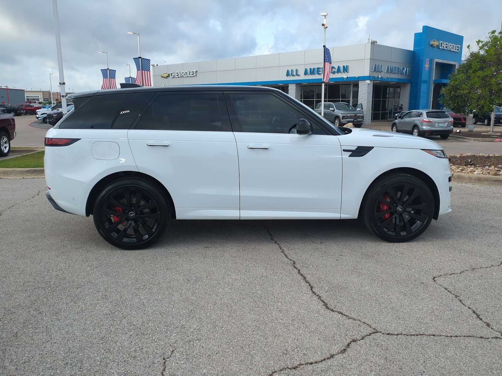 Thumbnail: 2025 Land Rover Range Rover Sport - 9