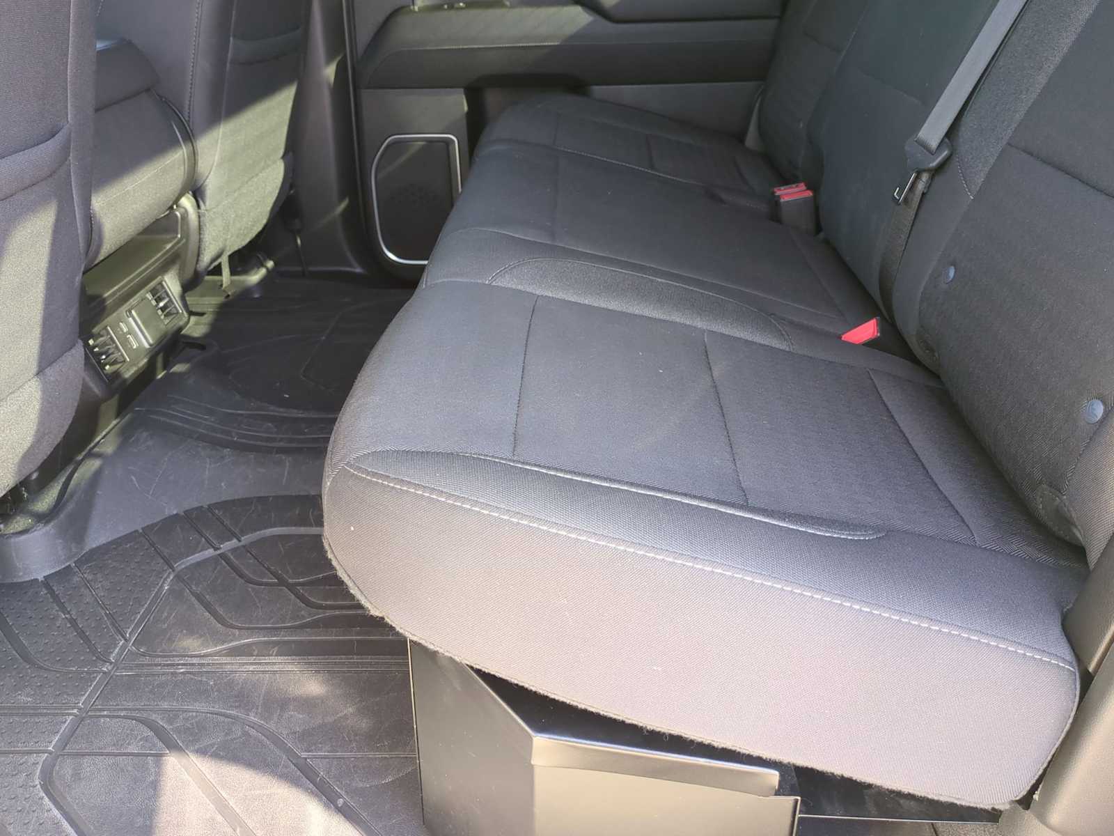 Thumbnail: 2023 Chevrolet Silverado 1500 - 25