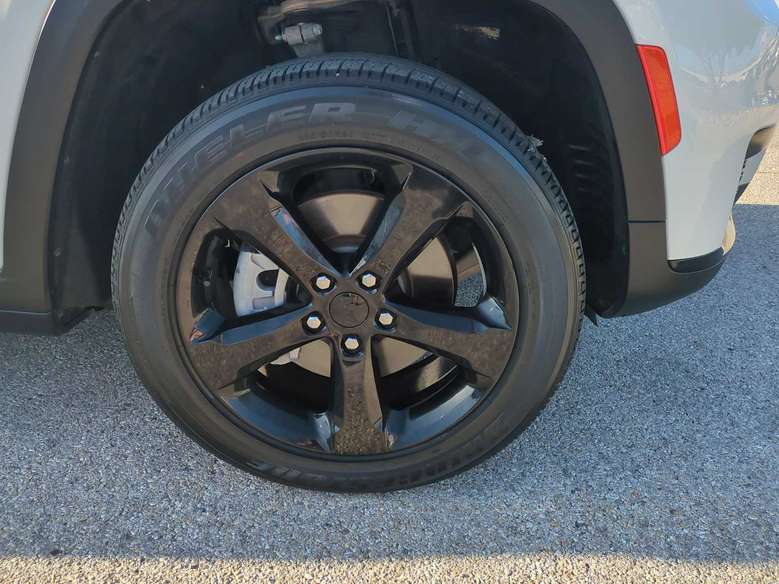 Thumbnail: 2023 Jeep Grand Cherokee L - 33