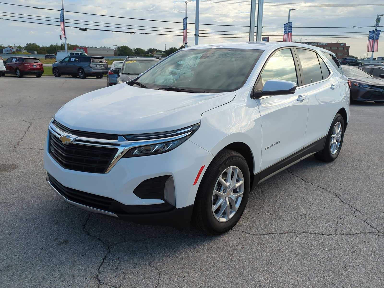 Thumbnail: 2023 Chevrolet Equinox - 4
